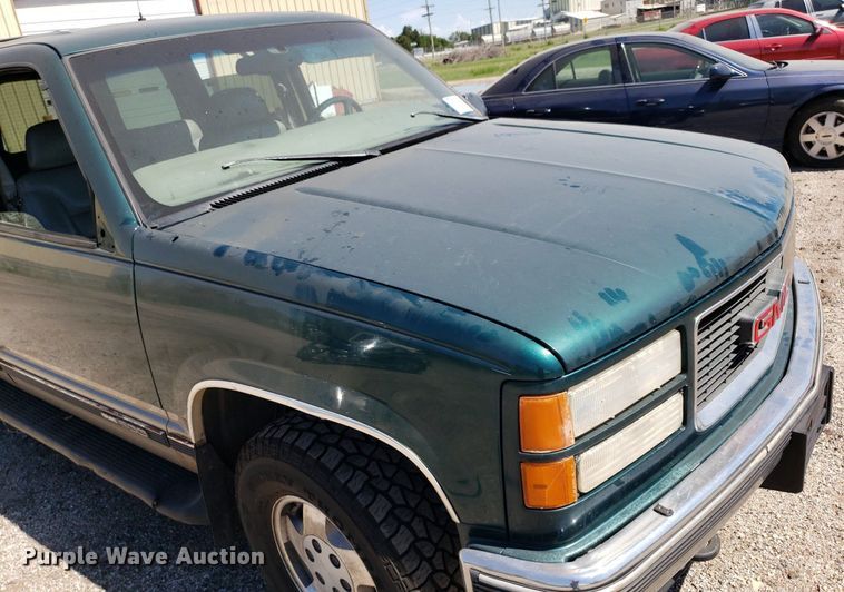 image for item DP7900 1999 GMC Yukon  SUV