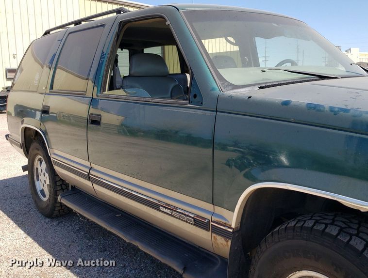 image for item DP7900 1999 GMC Yukon  SUV