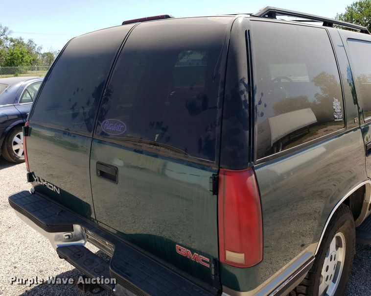 image for item DP7900 1999 GMC Yukon  SUV