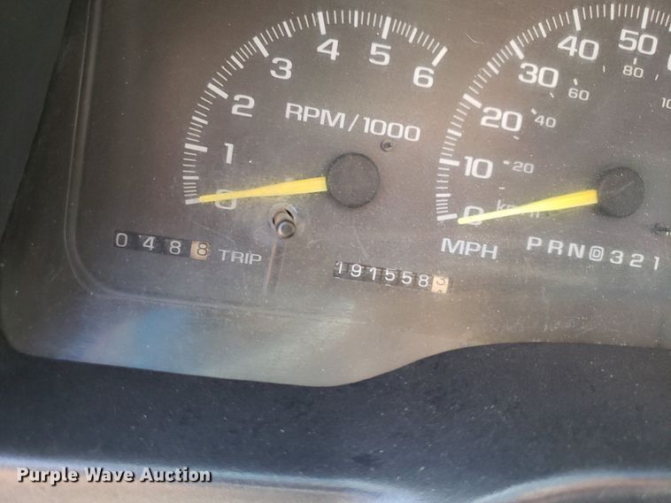 image for item DP7900 1999 GMC Yukon  SUV