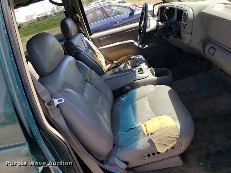 image for item DP7900 1999 GMC Yukon  SUV