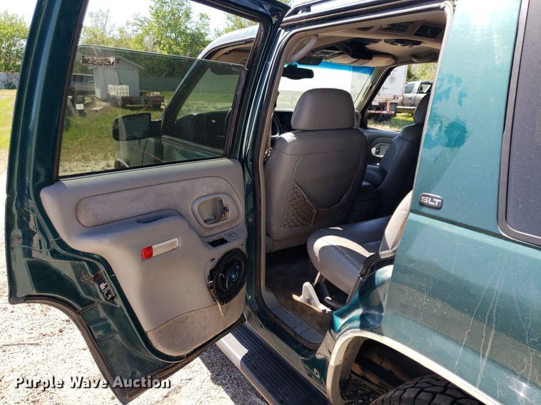 image for item DP7900 1999 GMC Yukon  SUV