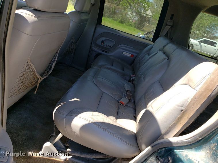 image for item DP7900 1999 GMC Yukon  SUV