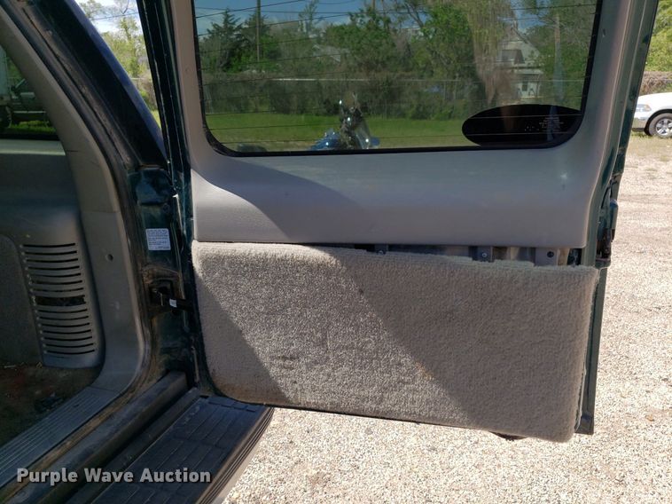 image for item DP7900 1999 GMC Yukon  SUV