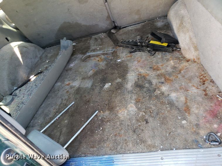 image for item DP7900 1999 GMC Yukon  SUV