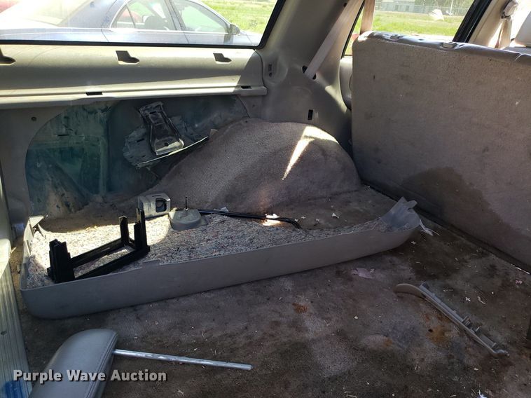 image for item DP7900 1999 GMC Yukon  SUV