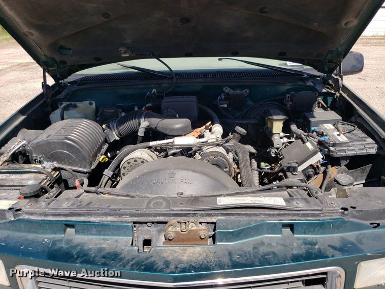 image for item DP7900 1999 GMC Yukon  SUV