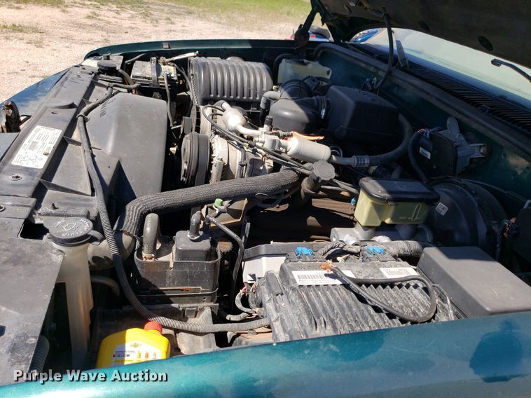 image for item DP7900 1999 GMC Yukon  SUV