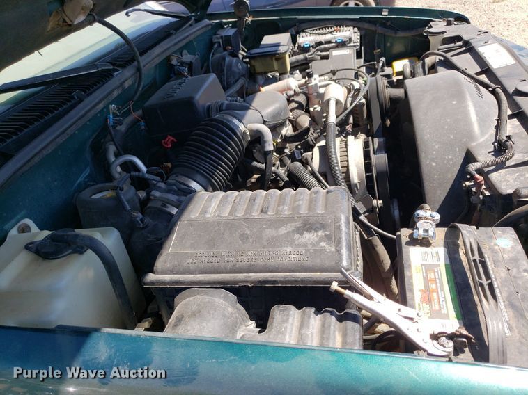 image for item DP7900 1999 GMC Yukon  SUV