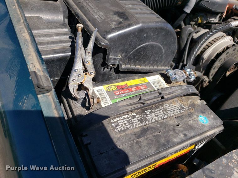 image for item DP7900 1999 GMC Yukon  SUV