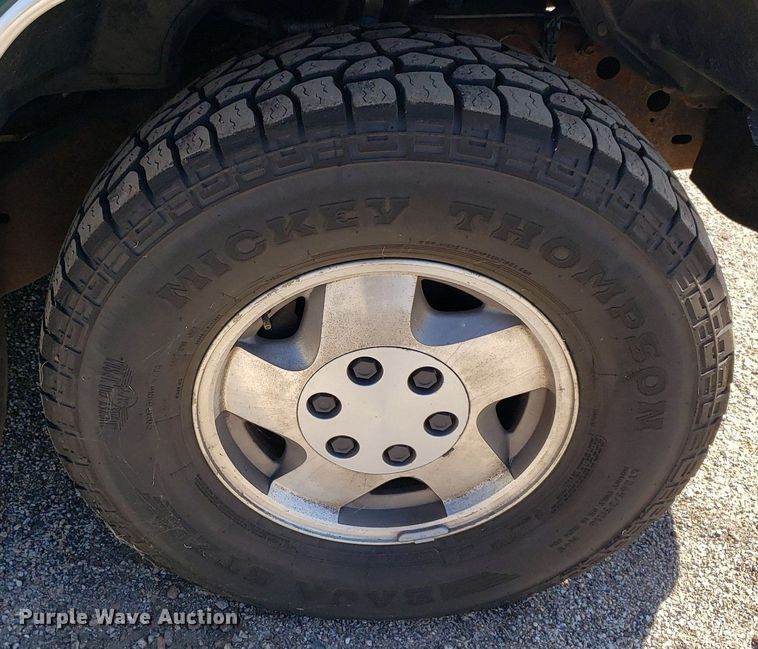 image for item DP7900 1999 GMC Yukon  SUV