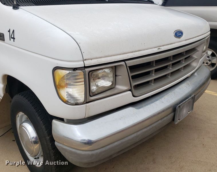 image for item DP7909 1992 Ford E250 Super Duty  van