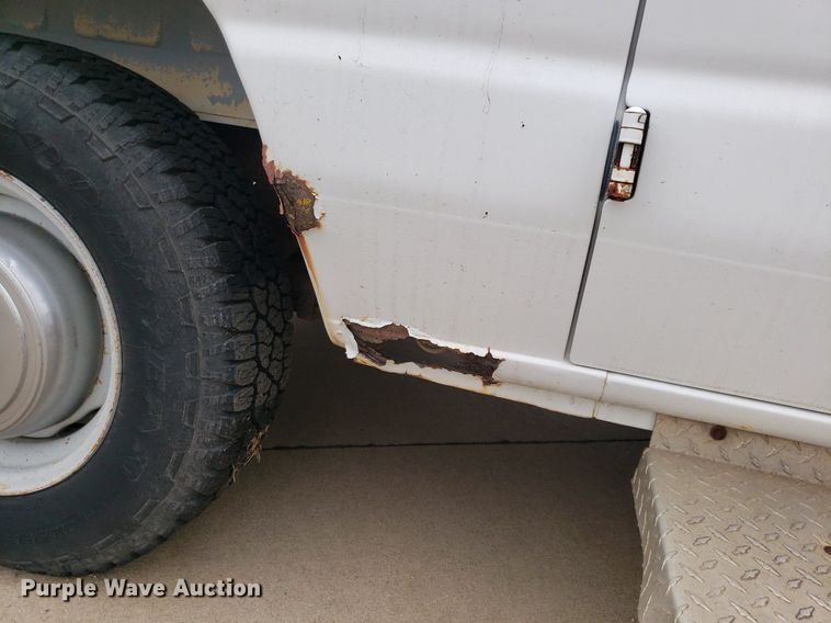image for item DP7909 1992 Ford E250 Super Duty  van