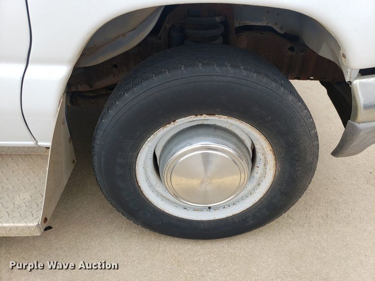 image for item DP7909 1992 Ford E250 Super Duty  van