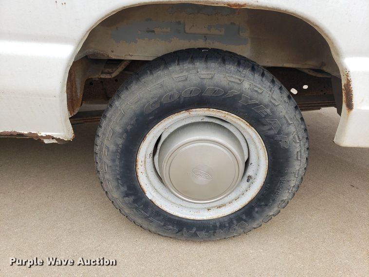 image for item DP7909 1992 Ford E250 Super Duty  van