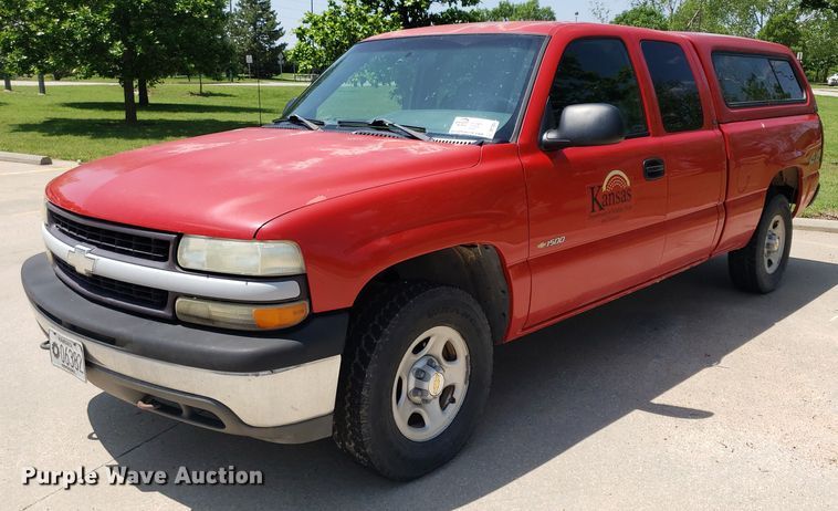 image for item DP7924 2002 Chevrolet Silverado 1500  Ext. Cab pickup truck