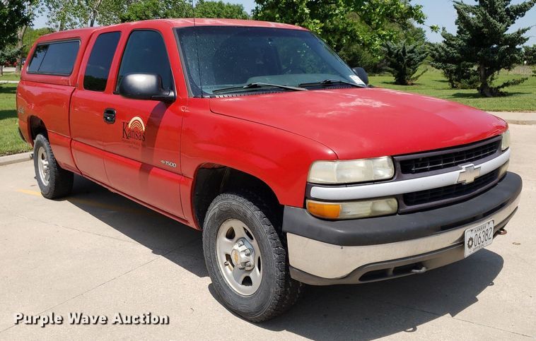 image for item DP7924 2002 Chevrolet Silverado 1500  Ext. Cab pickup truck