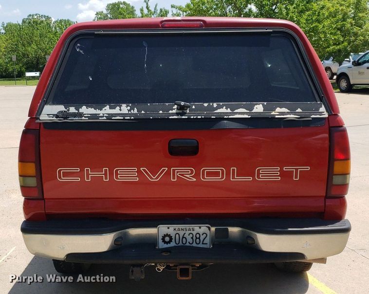 image for item DP7924 2002 Chevrolet Silverado 1500  Ext. Cab pickup truck