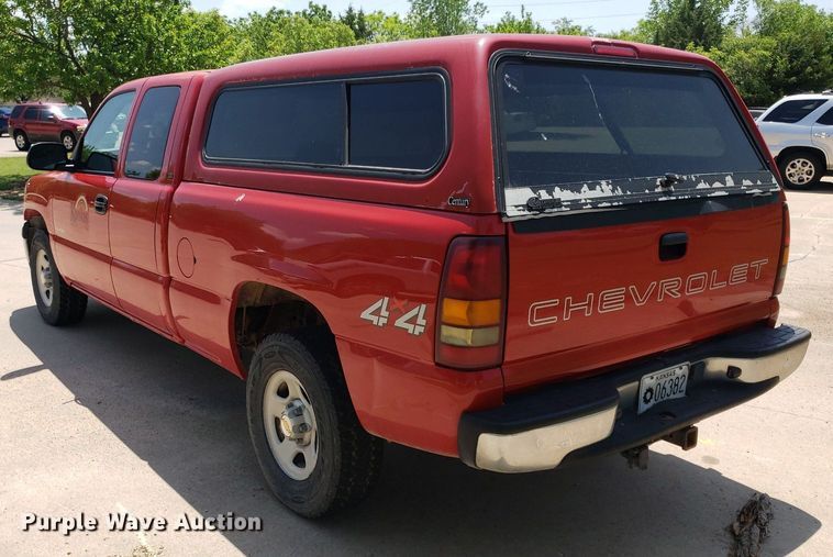 image for item DP7924 2002 Chevrolet Silverado 1500  Ext. Cab pickup truck