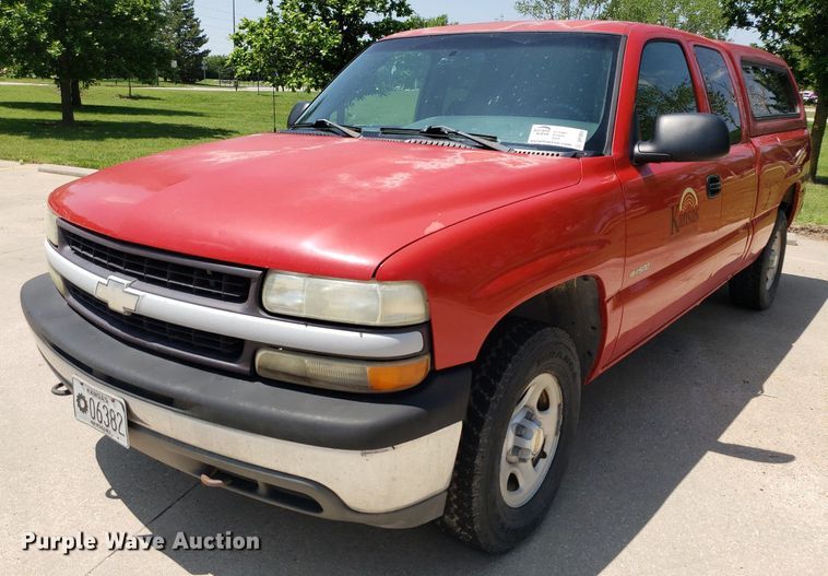 image for item DP7924 2002 Chevrolet Silverado 1500  Ext. Cab pickup truck