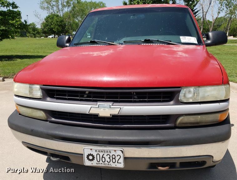 image for item DP7924 2002 Chevrolet Silverado 1500  Ext. Cab pickup truck