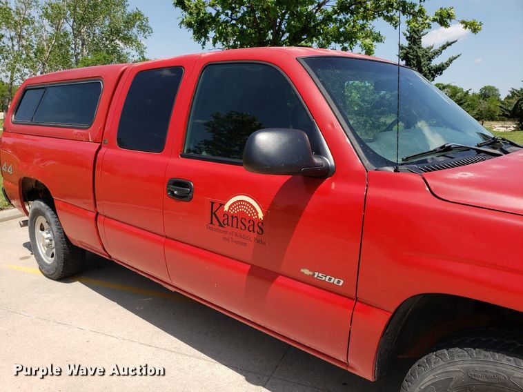 image for item DP7924 2002 Chevrolet Silverado 1500  Ext. Cab pickup truck