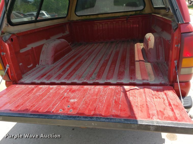 image for item DP7924 2002 Chevrolet Silverado 1500  Ext. Cab pickup truck