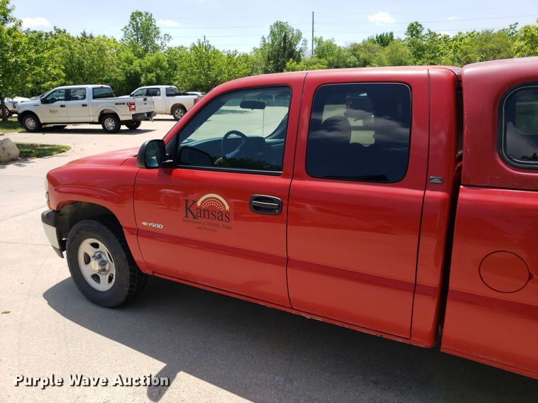 image for item DP7924 2002 Chevrolet Silverado 1500  Ext. Cab pickup truck