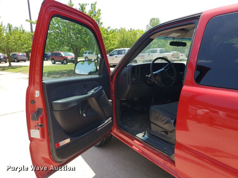 image for item DP7924 2002 Chevrolet Silverado 1500  Ext. Cab pickup truck