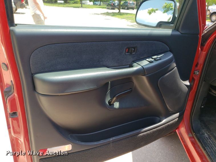 image for item DP7924 2002 Chevrolet Silverado 1500  Ext. Cab pickup truck