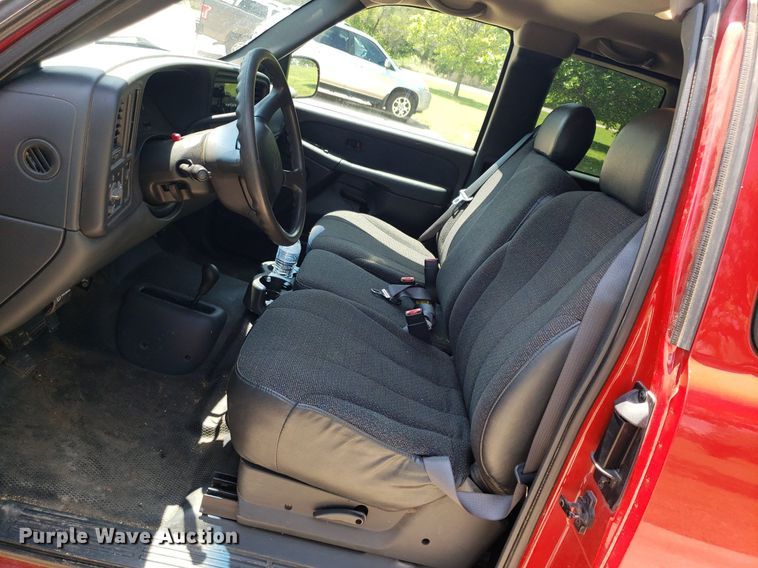 image for item DP7924 2002 Chevrolet Silverado 1500  Ext. Cab pickup truck