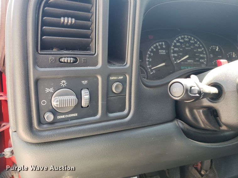 image for item DP7924 2002 Chevrolet Silverado 1500  Ext. Cab pickup truck