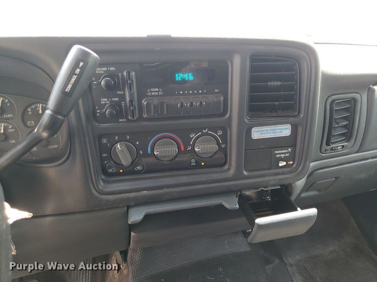 image for item DP7924 2002 Chevrolet Silverado 1500  Ext. Cab pickup truck