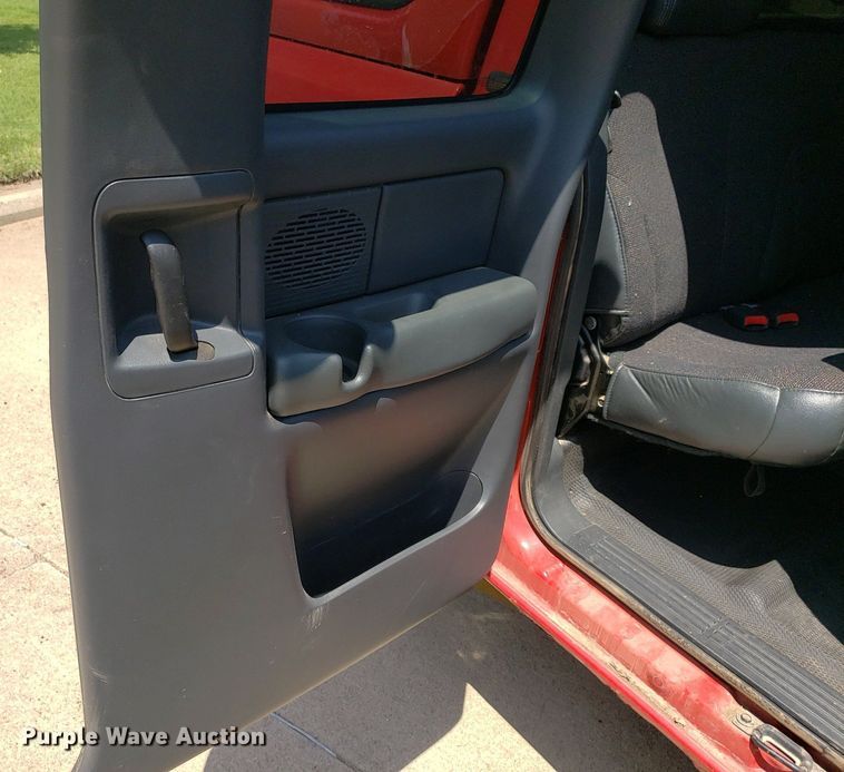 image for item DP7924 2002 Chevrolet Silverado 1500  Ext. Cab pickup truck