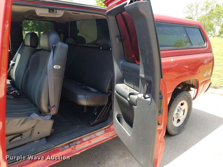 image for item DP7924 2002 Chevrolet Silverado 1500  Ext. Cab pickup truck