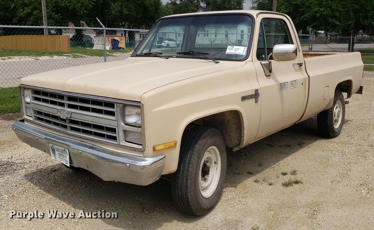 image for item DP7939 1986 Chevrolet C20  pickup truck