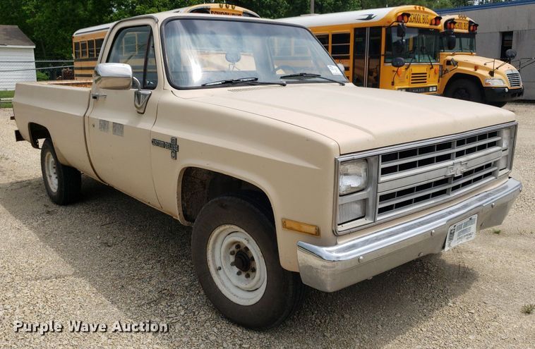 image for item DP7939 1986 Chevrolet C20  pickup truck