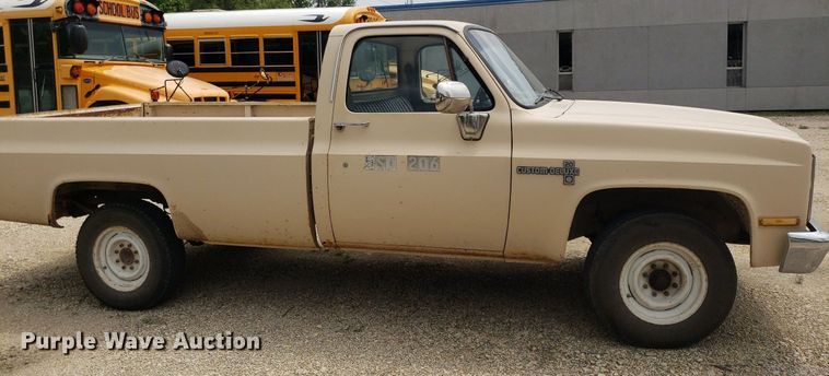 image for item DP7939 1986 Chevrolet C20  pickup truck