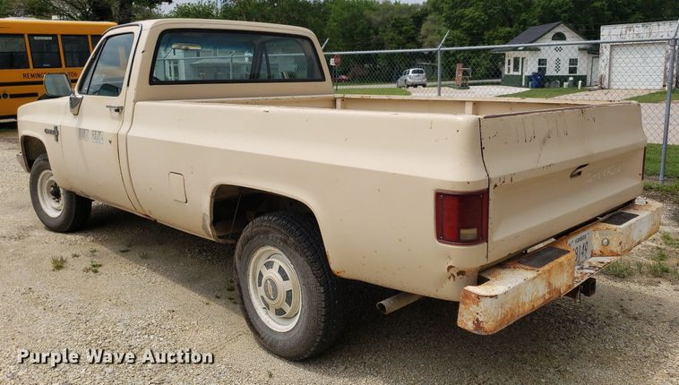 image for item DP7939 1986 Chevrolet C20  pickup truck