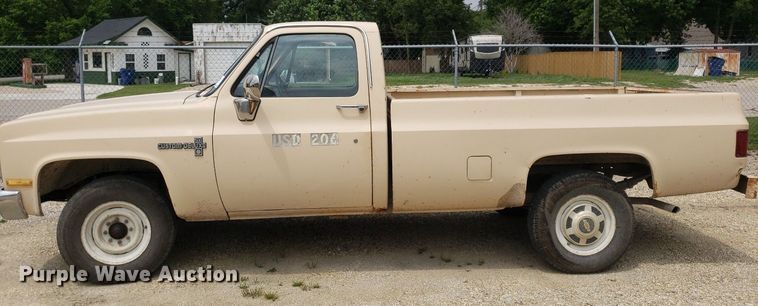image for item DP7939 1986 Chevrolet C20  pickup truck