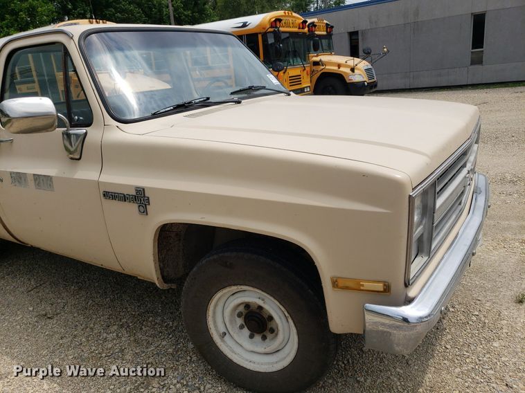 image for item DP7939 1986 Chevrolet C20  pickup truck