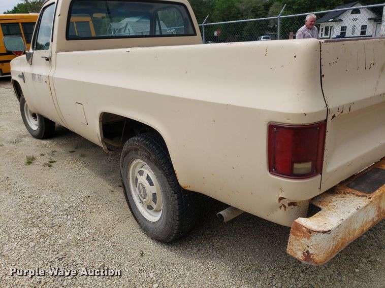image for item DP7939 1986 Chevrolet C20  pickup truck