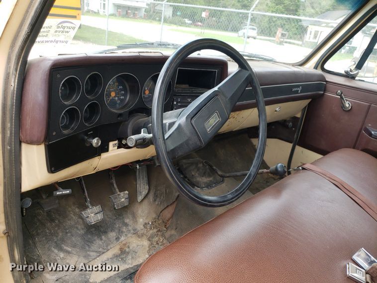 image for item DP7939 1986 Chevrolet C20  pickup truck