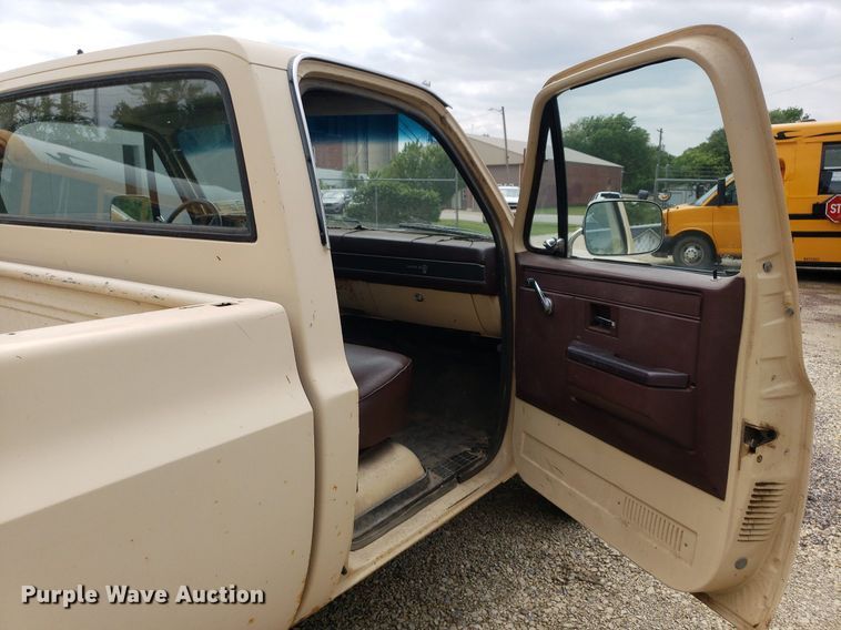 image for item DP7939 1986 Chevrolet C20  pickup truck