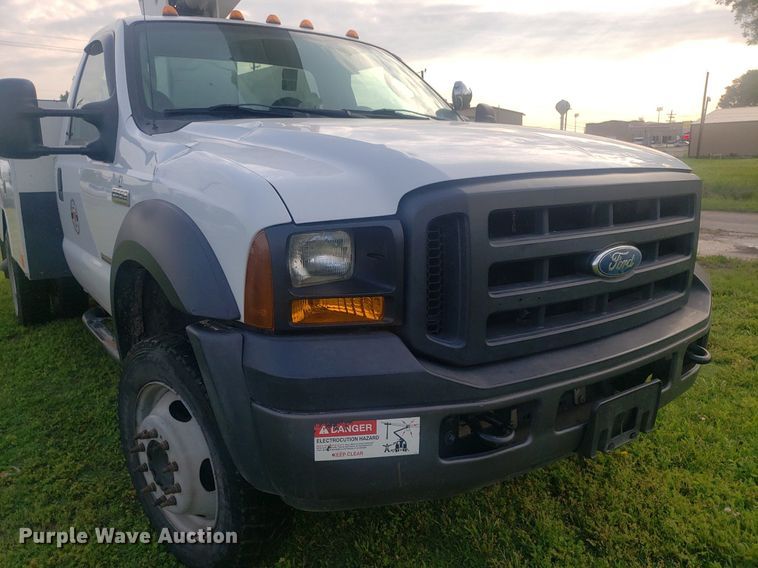 image for item DP7940 2007 Ford F550 Super Duty  bucket truck