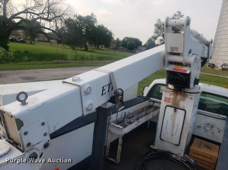 image for item DP7940 2007 Ford F550 Super Duty  bucket truck