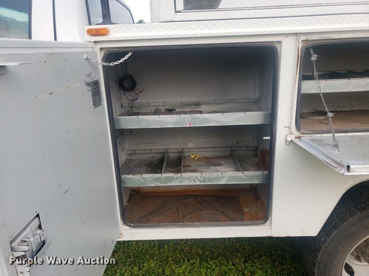 image for item DP7940 2007 Ford F550 Super Duty  bucket truck