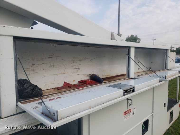 image for item DP7940 2007 Ford F550 Super Duty  bucket truck