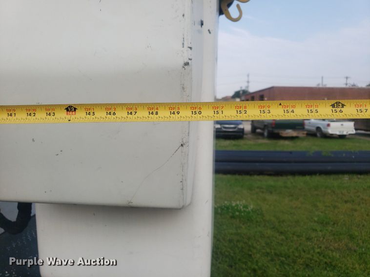 image for item DP7940 2007 Ford F550 Super Duty  bucket truck