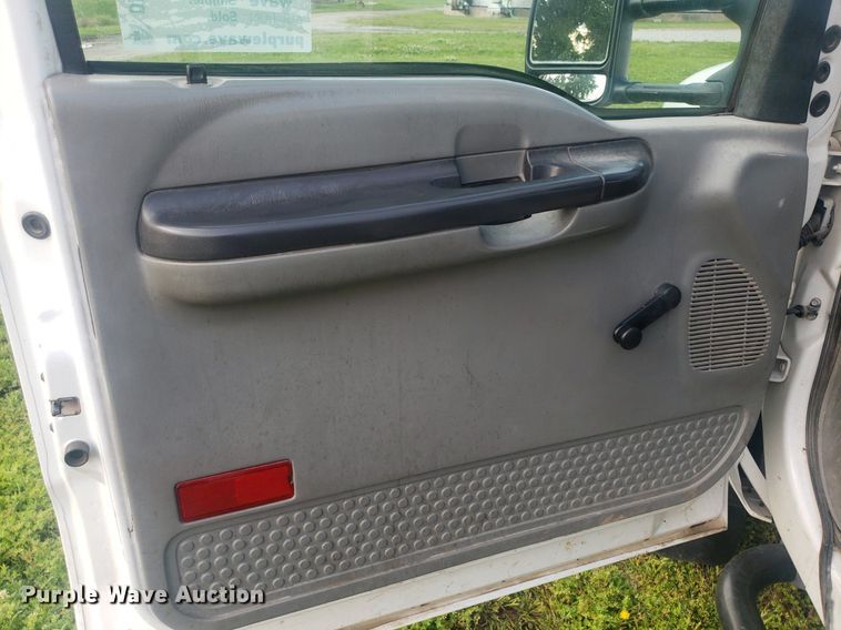 image for item DP7940 2007 Ford F550 Super Duty  bucket truck